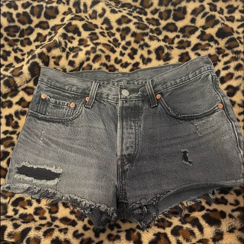 black levi shorts